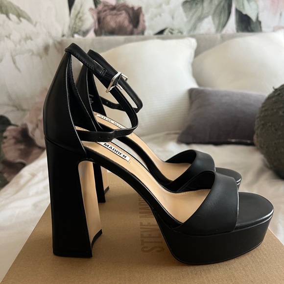 Steve Madden Black Platform Heels - Picture 1 of 4
